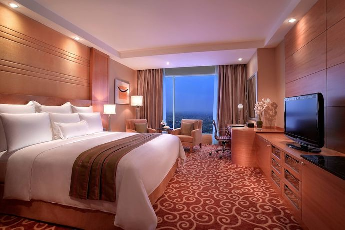 JW Marriott Hotel Medan1 king bed